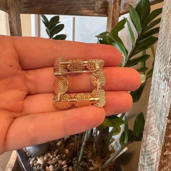 Vintage gold tone and pearl square brooch - Picture 3 of 3